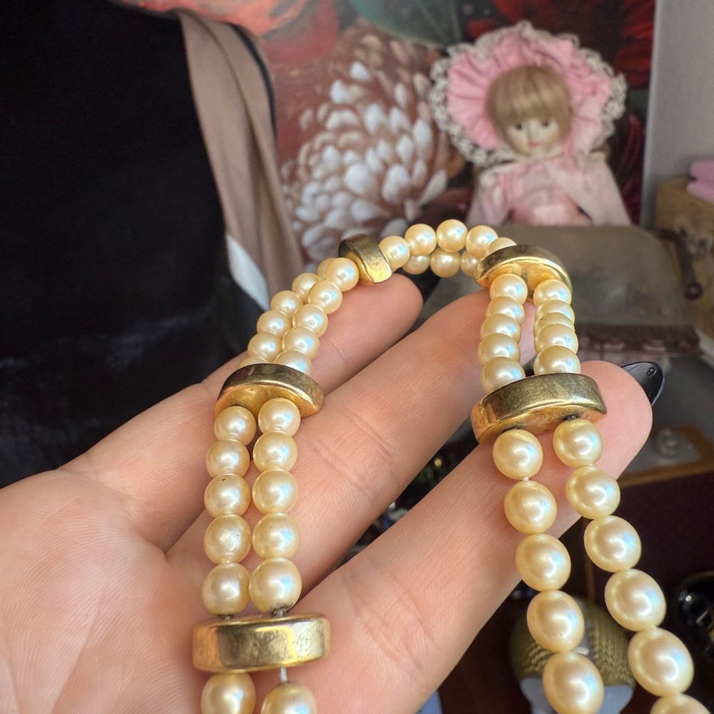 Vintage Monte 2 Strand Glass Pearl and Gold Tone Choker - Picture 10 of 11